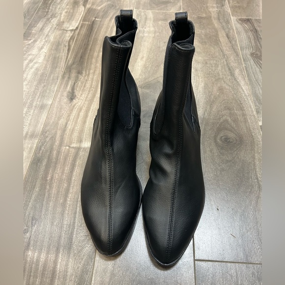 Voes & Company Harlow Vegan Chelsea Boots Black Corn Leather 37.5 - Picture 3 of 6